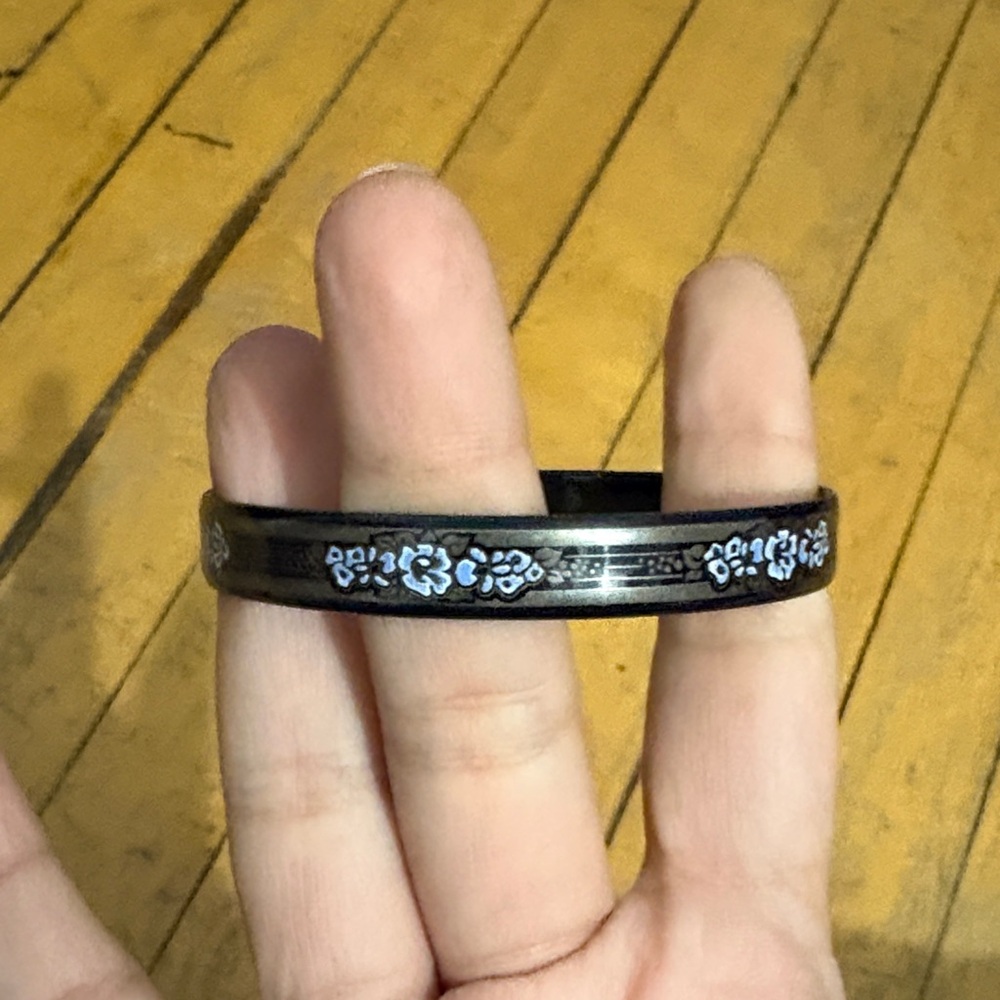 MICHAELA FREY enamel bangle
